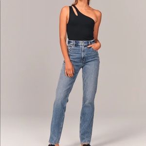 Abercrombie & Fitch 90’s Ultra High Rise Straight Jean